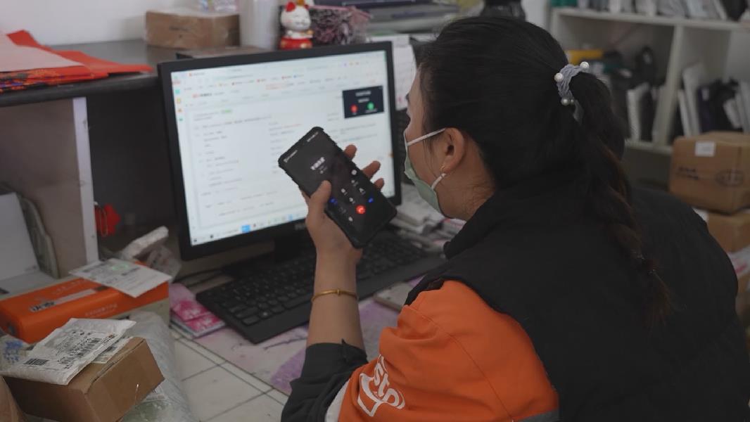 我們?cè)谶@里過年 為他人投遞幸福